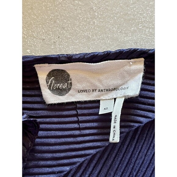 Anthropologie Floreat Crinkle Tank Top XS Navy Blue Spaghetti Strap Boho Classic - Picture 9 of 10